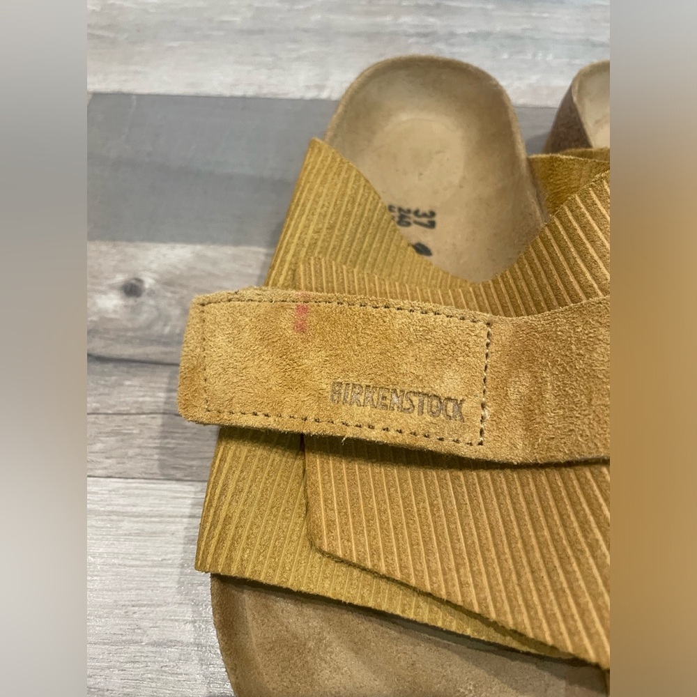 Birkenstock Kyoto Suede Embossed - Picture 8 of 9